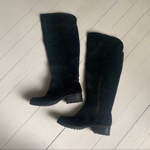 Classic suede boots